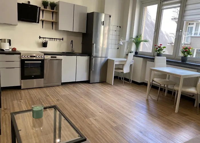Apartament/kawalerka Dabrowskiego 22 * كاتوفيتسه